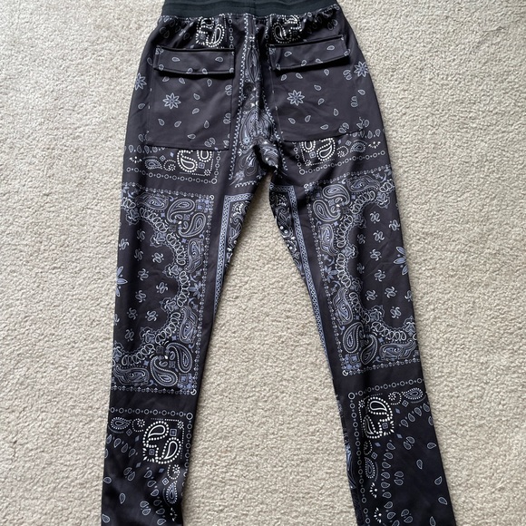 Well Known Track Pants in Black with print style - Picture 4 of 4